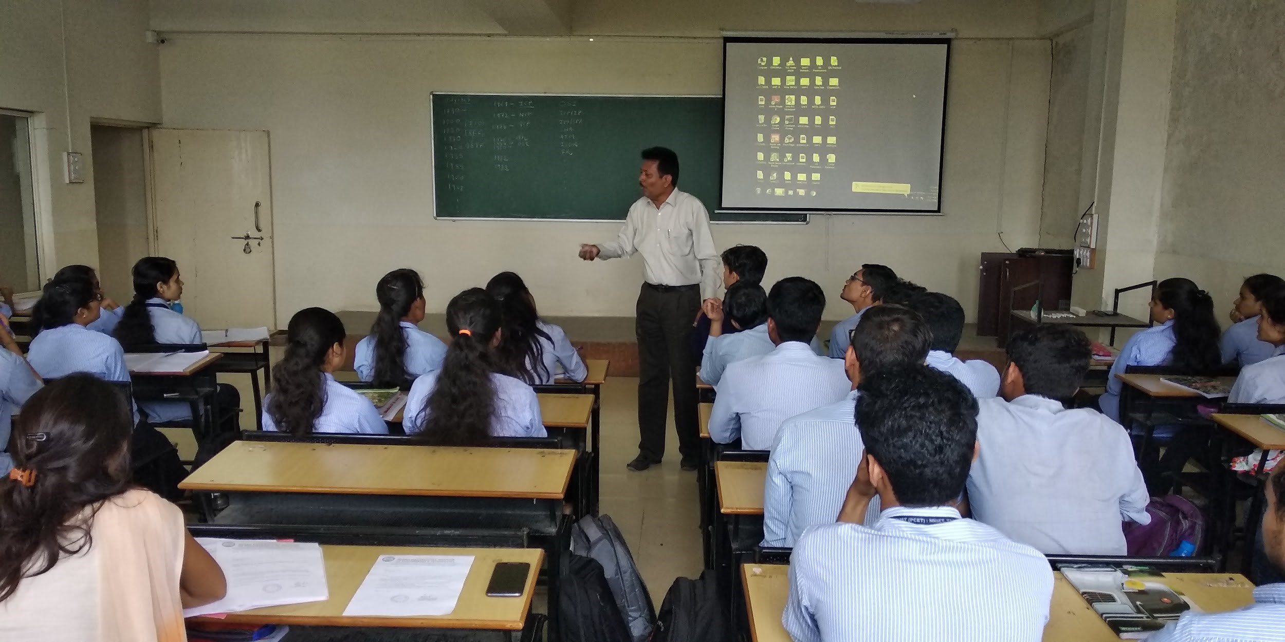 Guest Lecture on “Computer Network” for TE  Computer Engineer Department of NMIET 1

