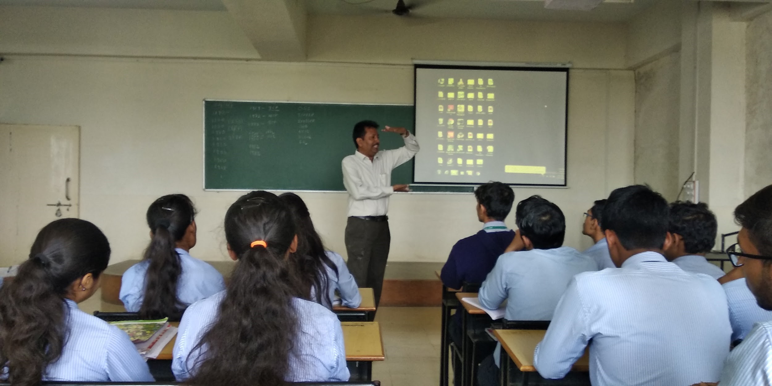 Guest Lecture on “Computer Network” for TE  Computer Engineer Department of NMIET 2
